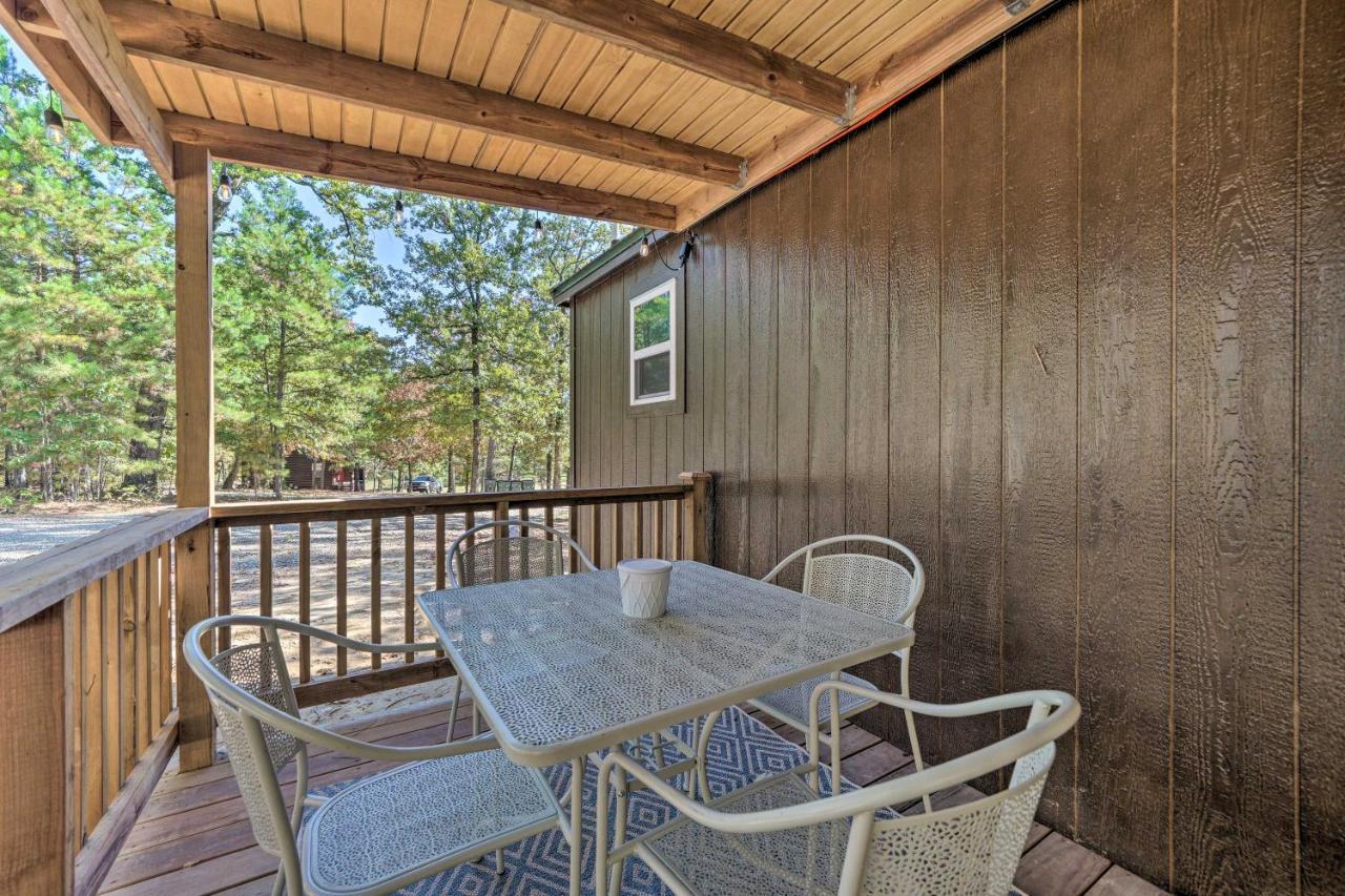 Stylish Cabin By Beavers Bend Hot Tub And Fire Pit Broken Bow Eksteriør bilde