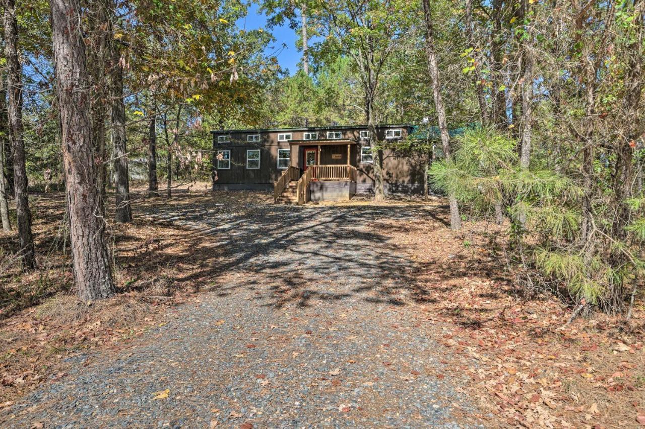 Stylish Cabin By Beavers Bend Hot Tub And Fire Pit Broken Bow Eksteriør bilde